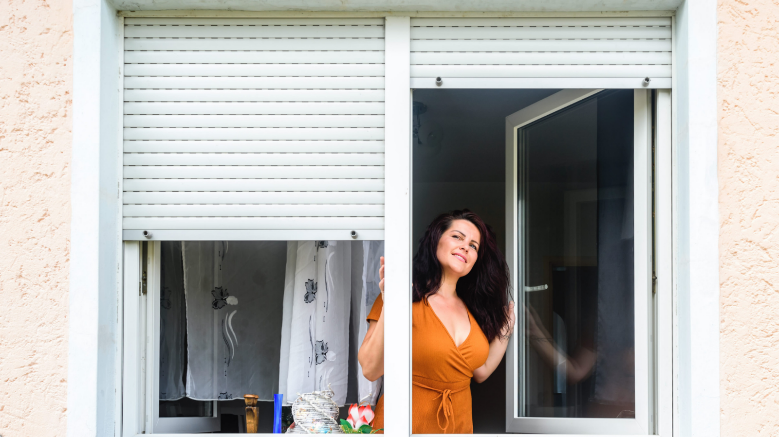 Read more about the article Top 5 Advantages of Roller Blinds for Modern Homes